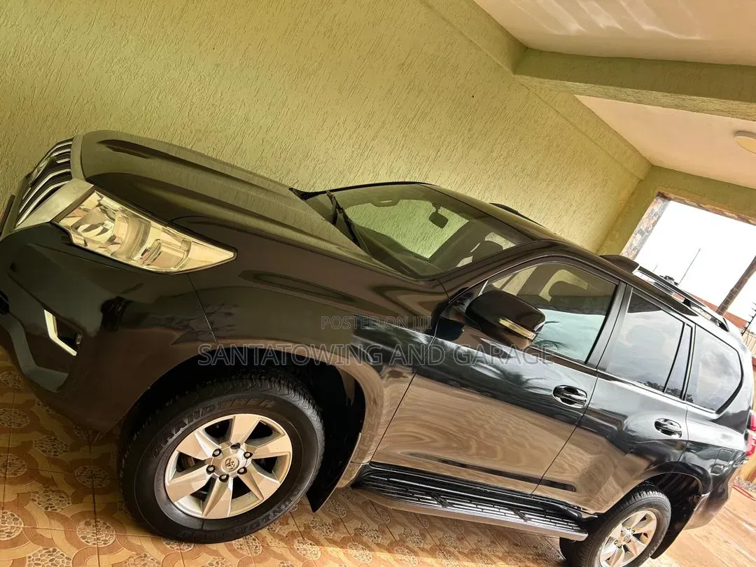 Toyota Land Cruiser Prado 2021 Black