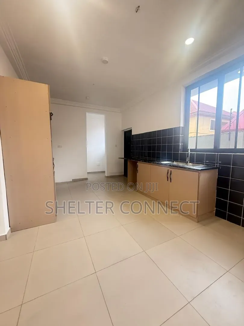 3bdrm Townhouse / Terrace in Oyarifa Special for rent