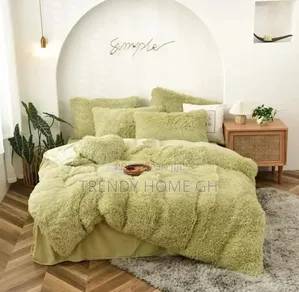 Fluffy Duvet Set With Heart Pillows – Luxury Bedding Set