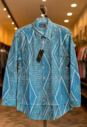 Vintage- Style Button-Up Long Sleeve Shirt