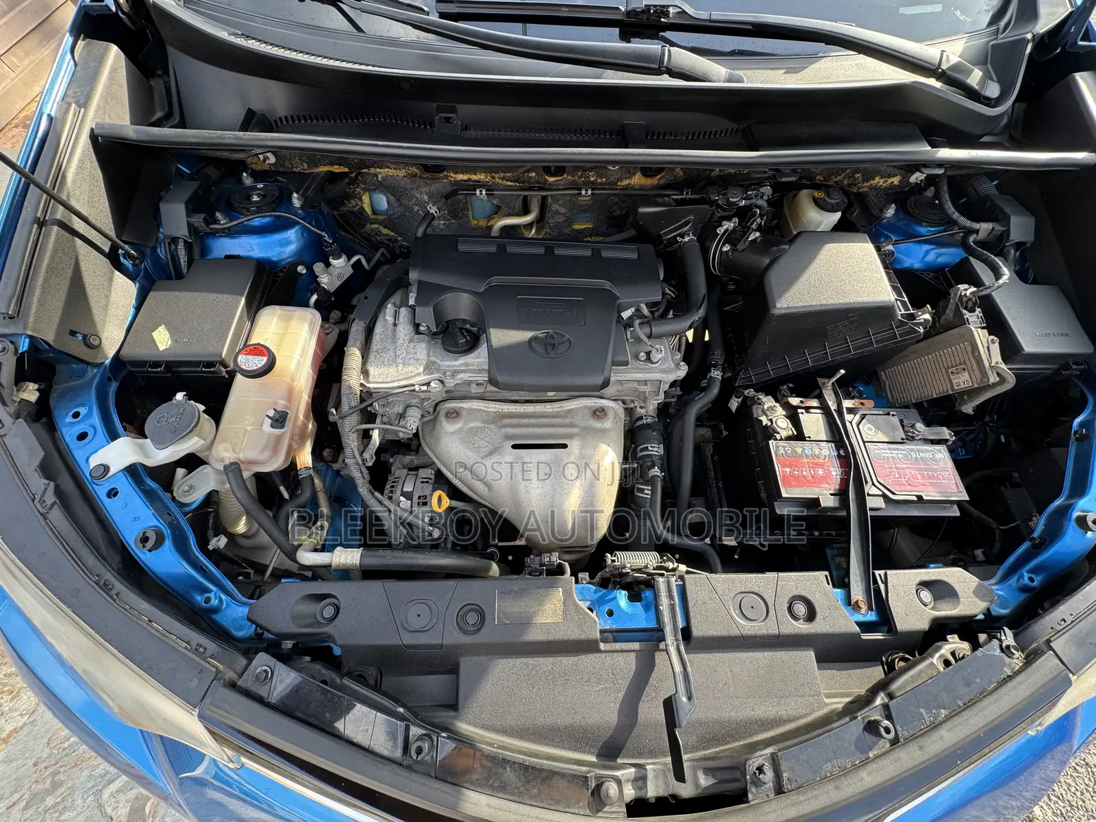Toyota RAV4 LE AWD (2.5L 4cyl 6A) 2016 Blue