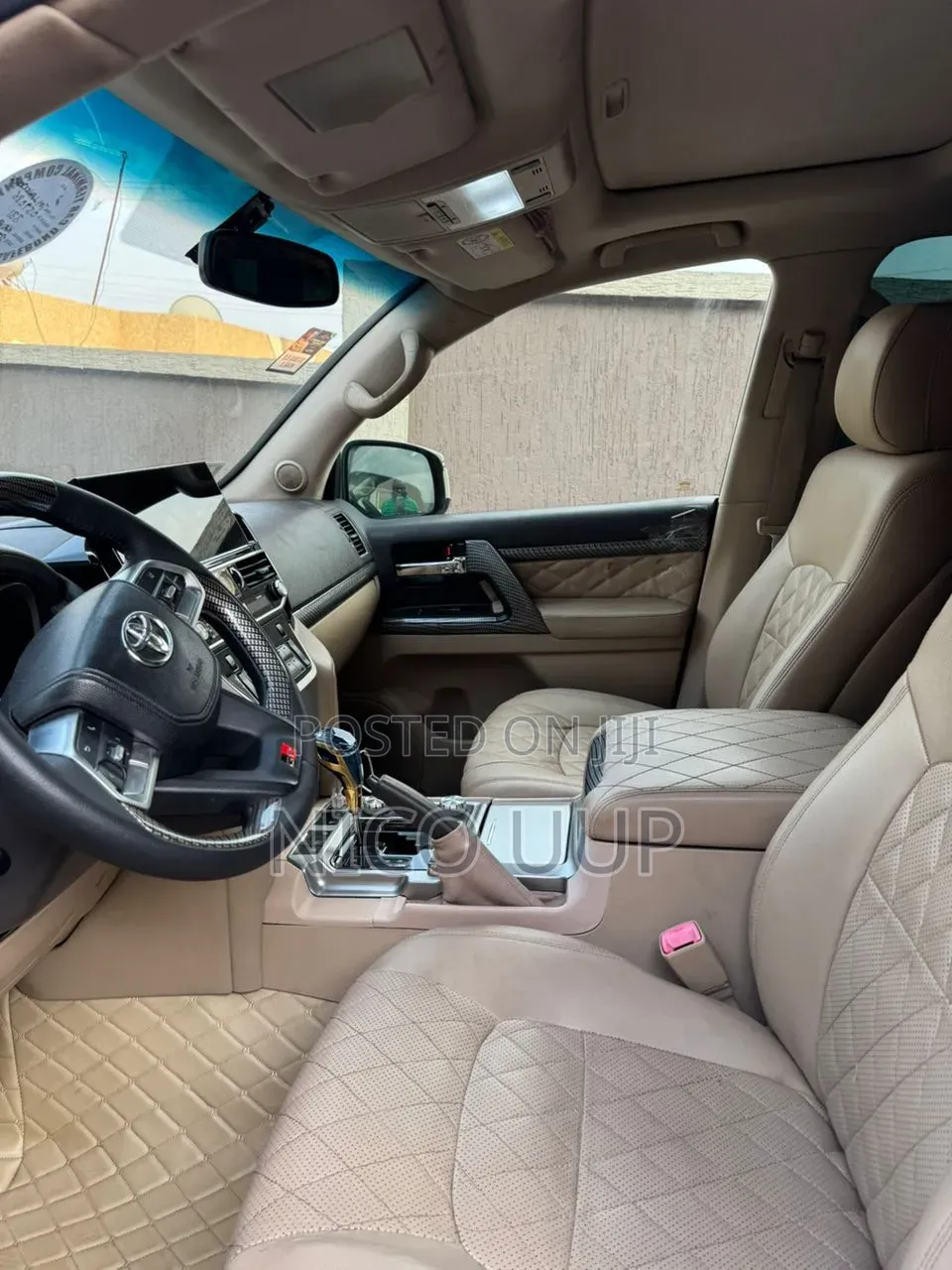 Toyota Land Cruiser LC300 2024 White