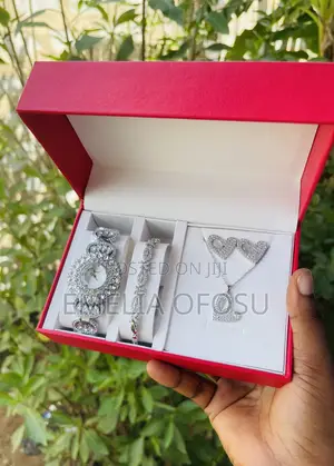 Classy Jewelry Set