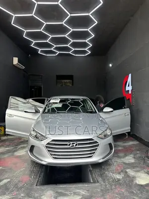 Hyundai Elantra SE 2018 Silver