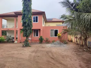 Furnished 9bdrm Block of Flats in Obeyeyie Suburb, Ga South Municipal