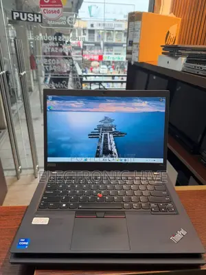 Laptop Lenovo ThinkPad P14s 16GB Intel Core i7 SSD 512GB