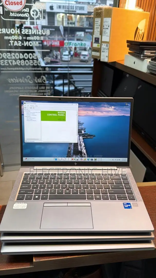 Laptop HP ZBook Firefly G8 16GB Intel Core i7 SSD 512GB