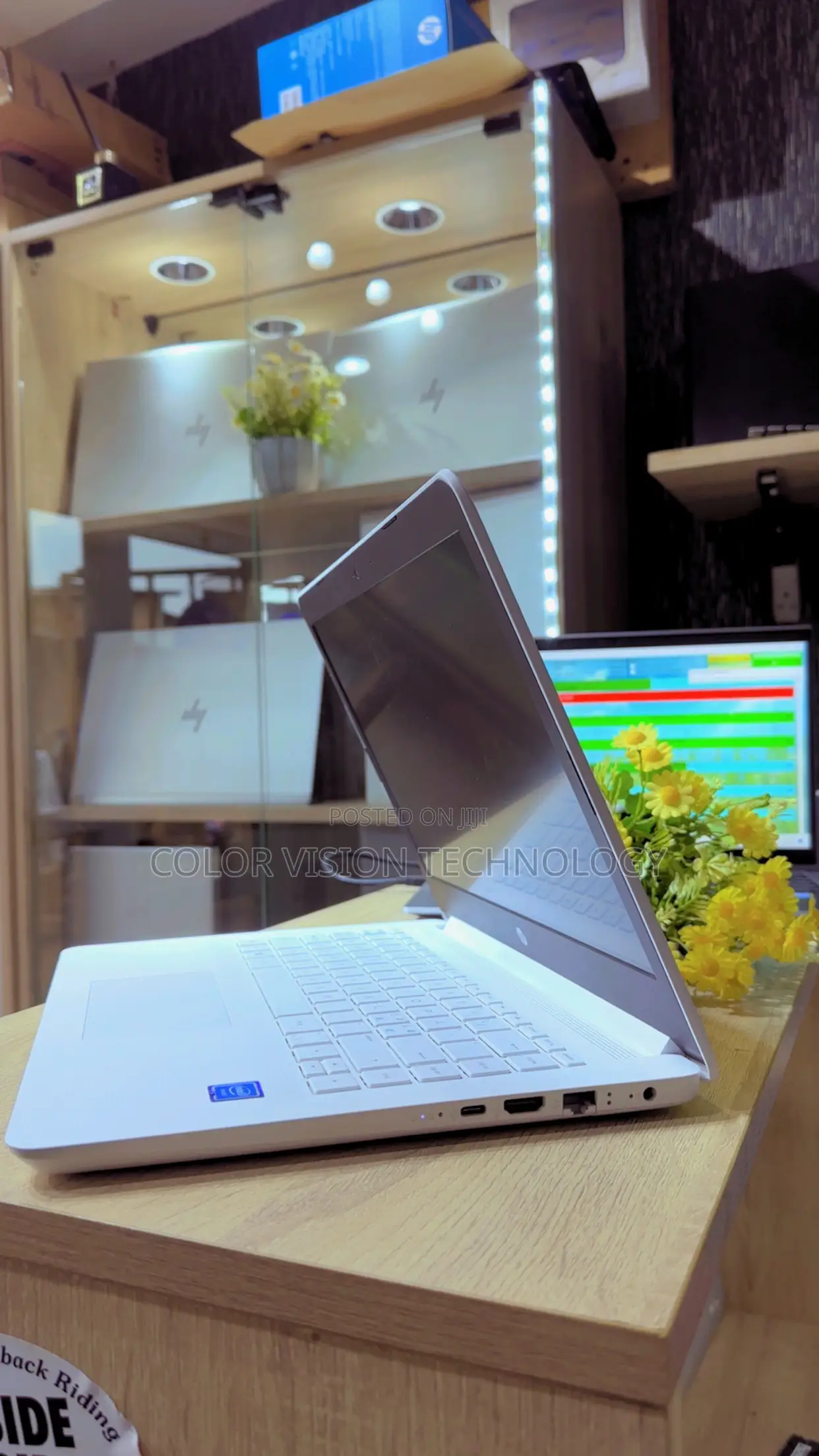Laptop HP 14-dq1025cl 4GB Intel SSD 128GB