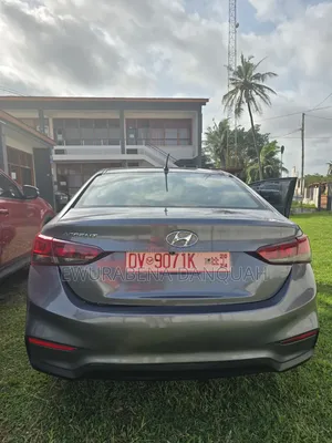 Hyundai Accent SE 2018 Gray