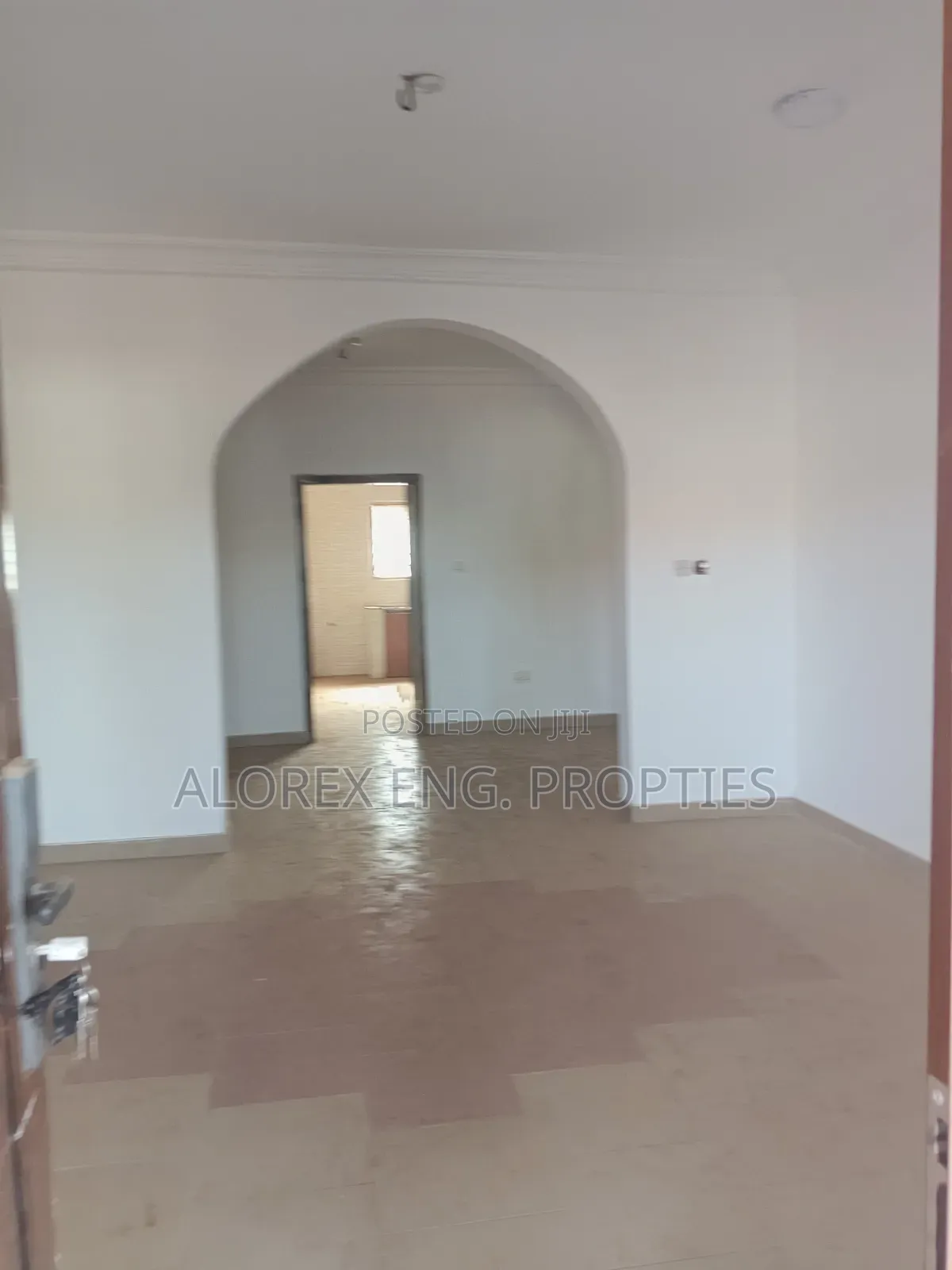 2bdrm Apartment in Amanfro, Frafraha for rent