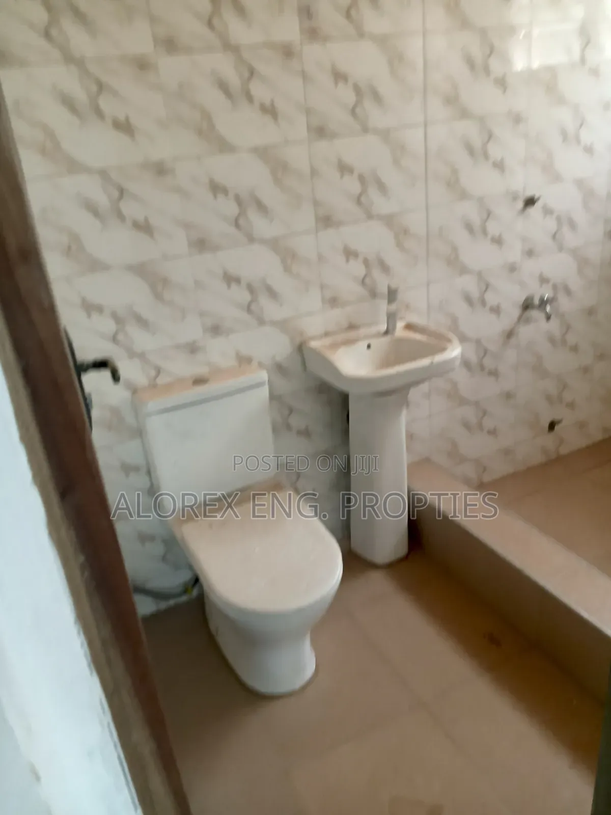 2bdrm Apartment in Amanfro, Frafraha for rent
