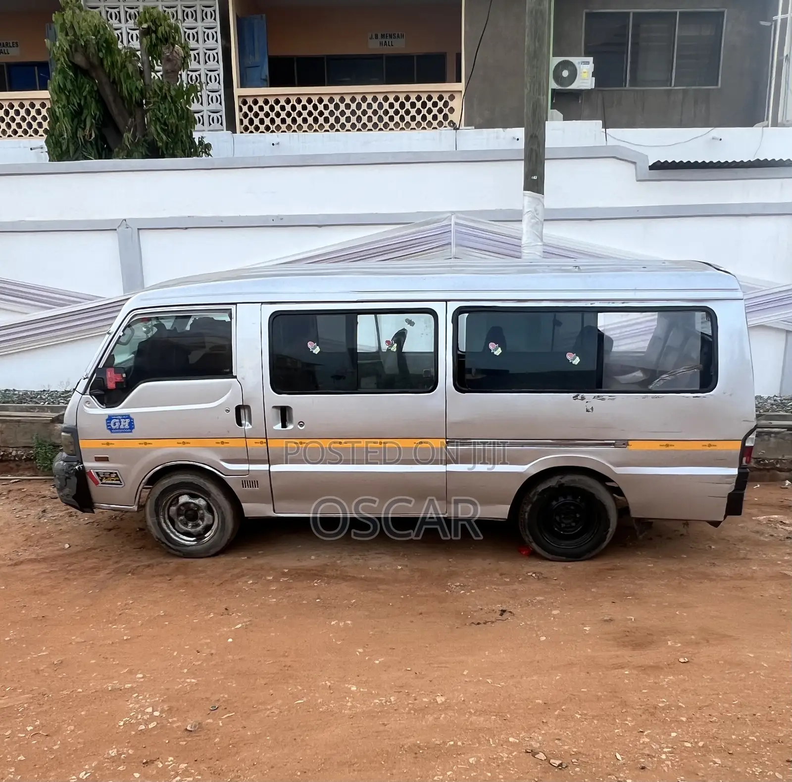 Mazda E2200 2000 Silver