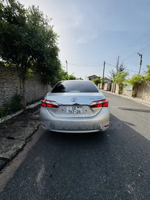 Toyota Corolla Altis 2016 Silver