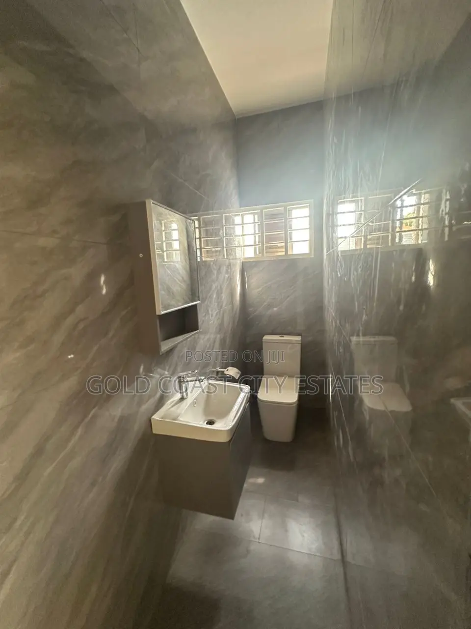 3bdrm House in Achimota for sale