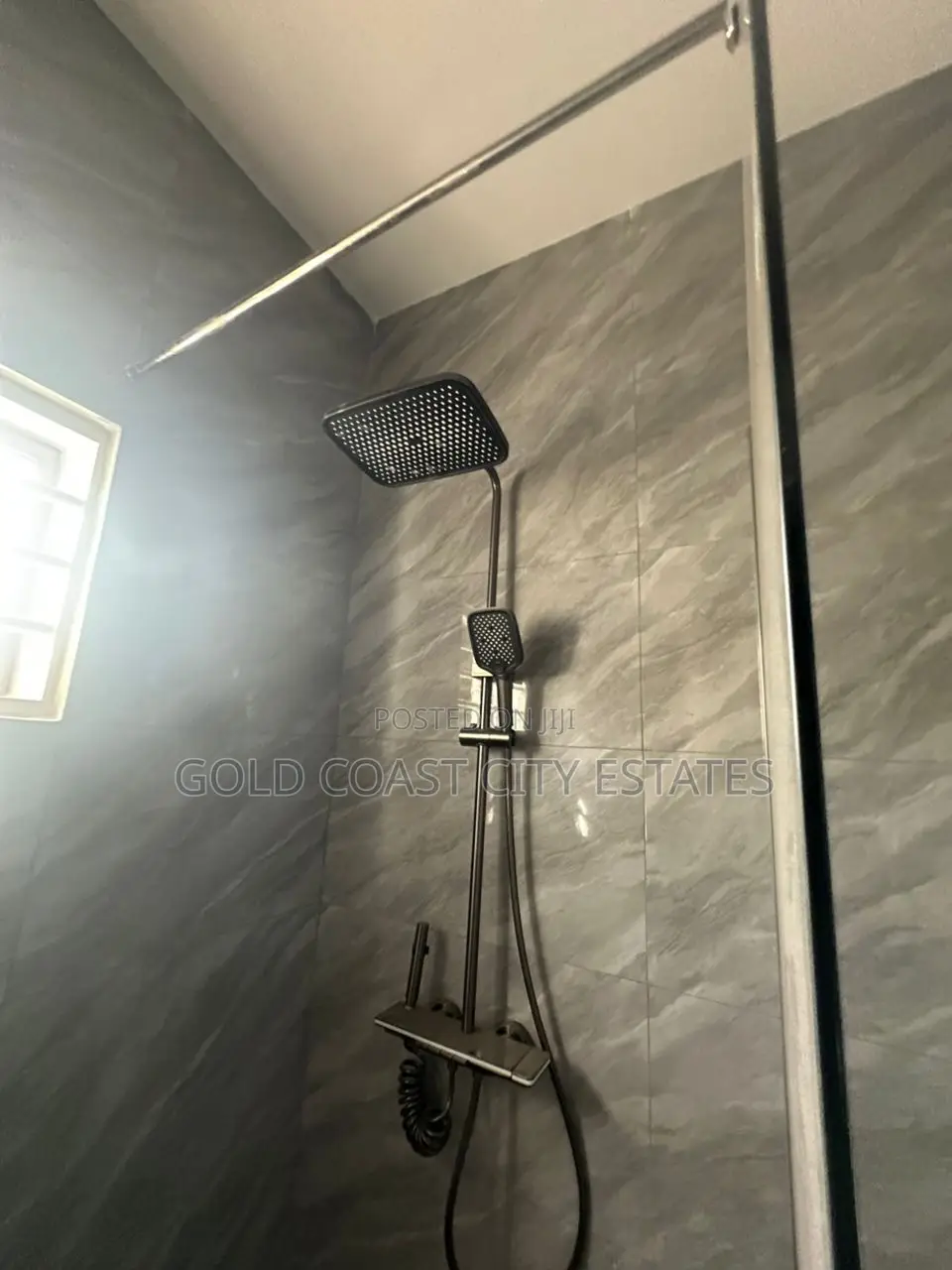 3bdrm House in Achimota for sale