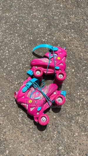 Original Skating Shoes Available at Cool Price