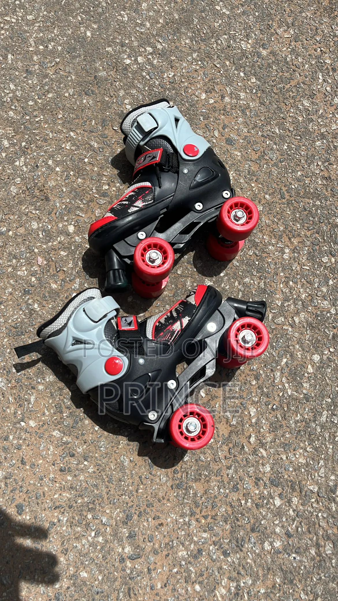 Original Skating Shoes Available at Cool Price