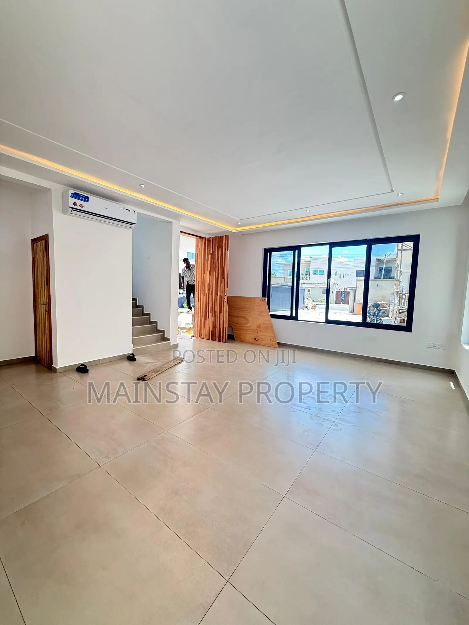4bdrm Townhouse/Terrace in Mainstay Estates, East Legon for sale
