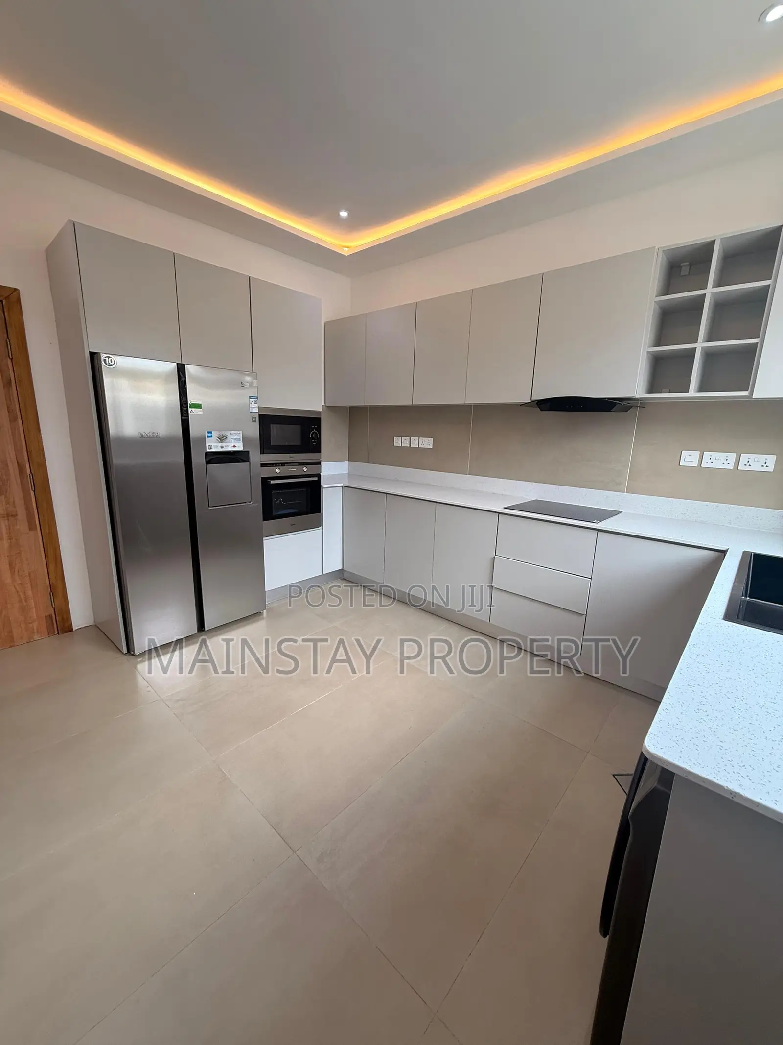 4bdrm Townhouse/Terrace in Mainstay Estates, East Legon for sale