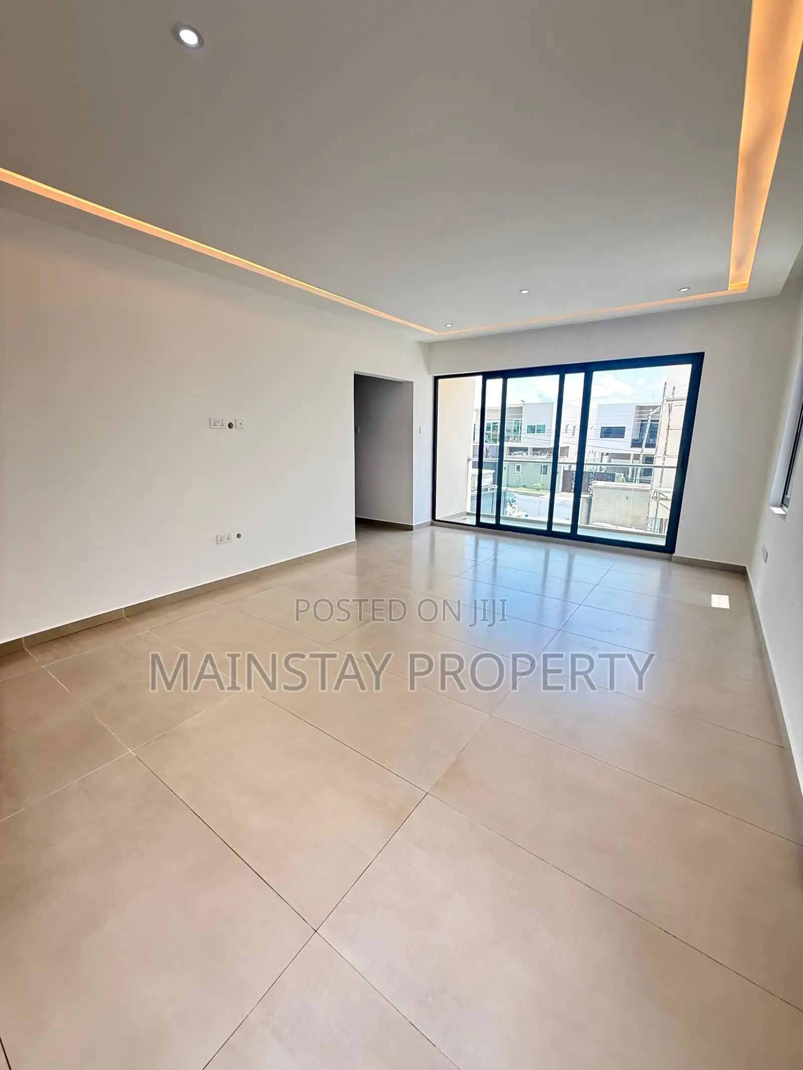 4bdrm Townhouse/Terrace in Mainstay Estates, East Legon for sale