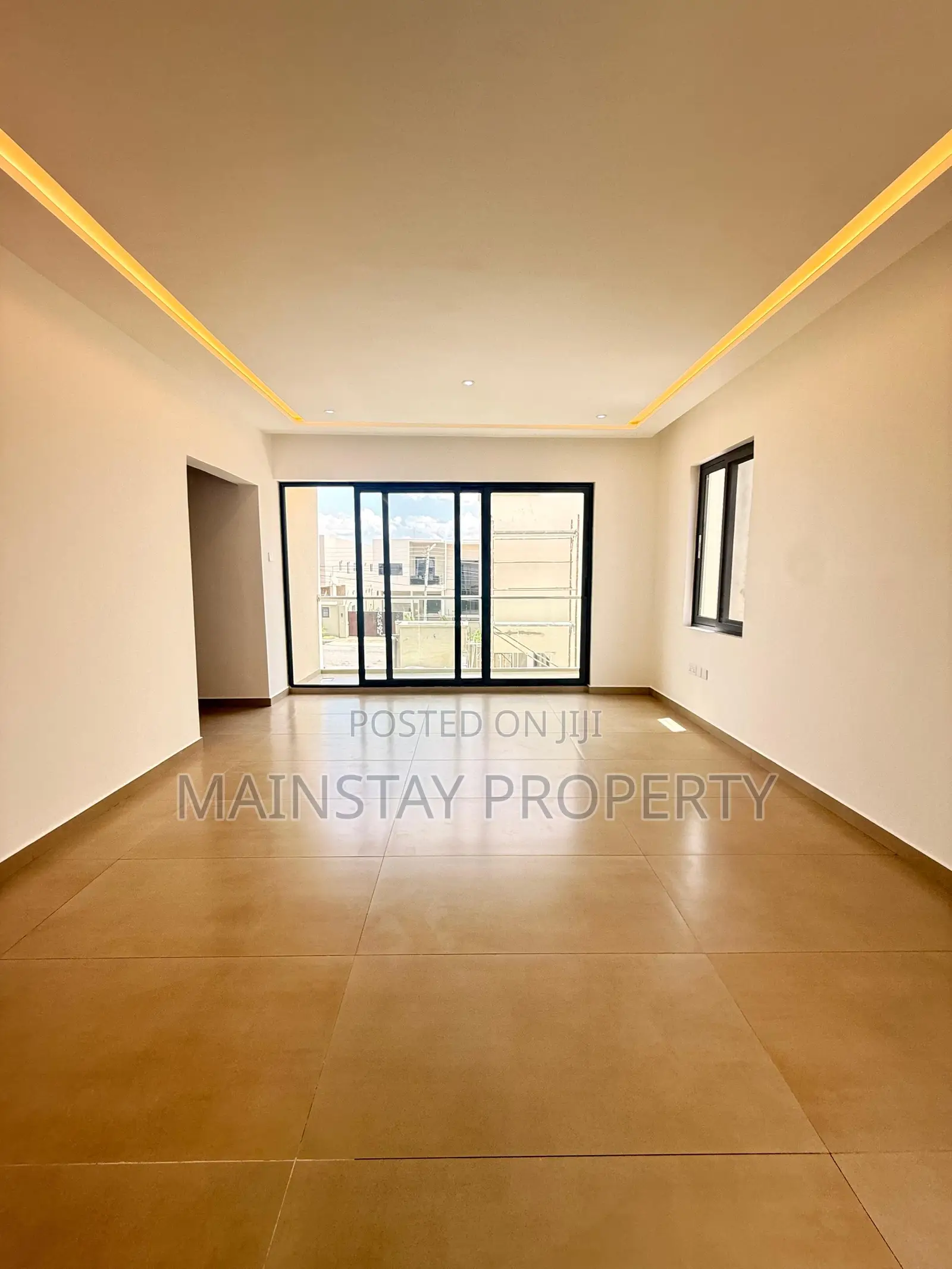 4bdrm Townhouse/Terrace in Mainstay Estates, East Legon for sale