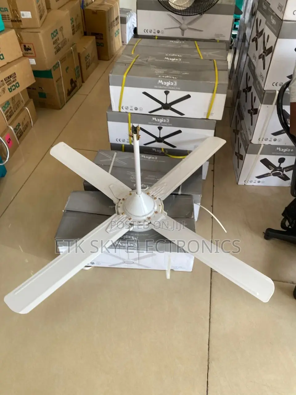 Affordable Magia 4 Long Blade Ceiling Fan