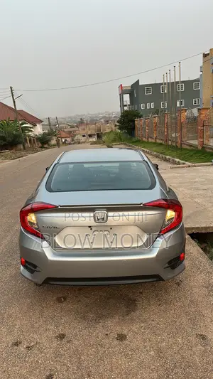 Honda Civic EX 4dr Sedan (2.0L 4cyl) 2017 Silver