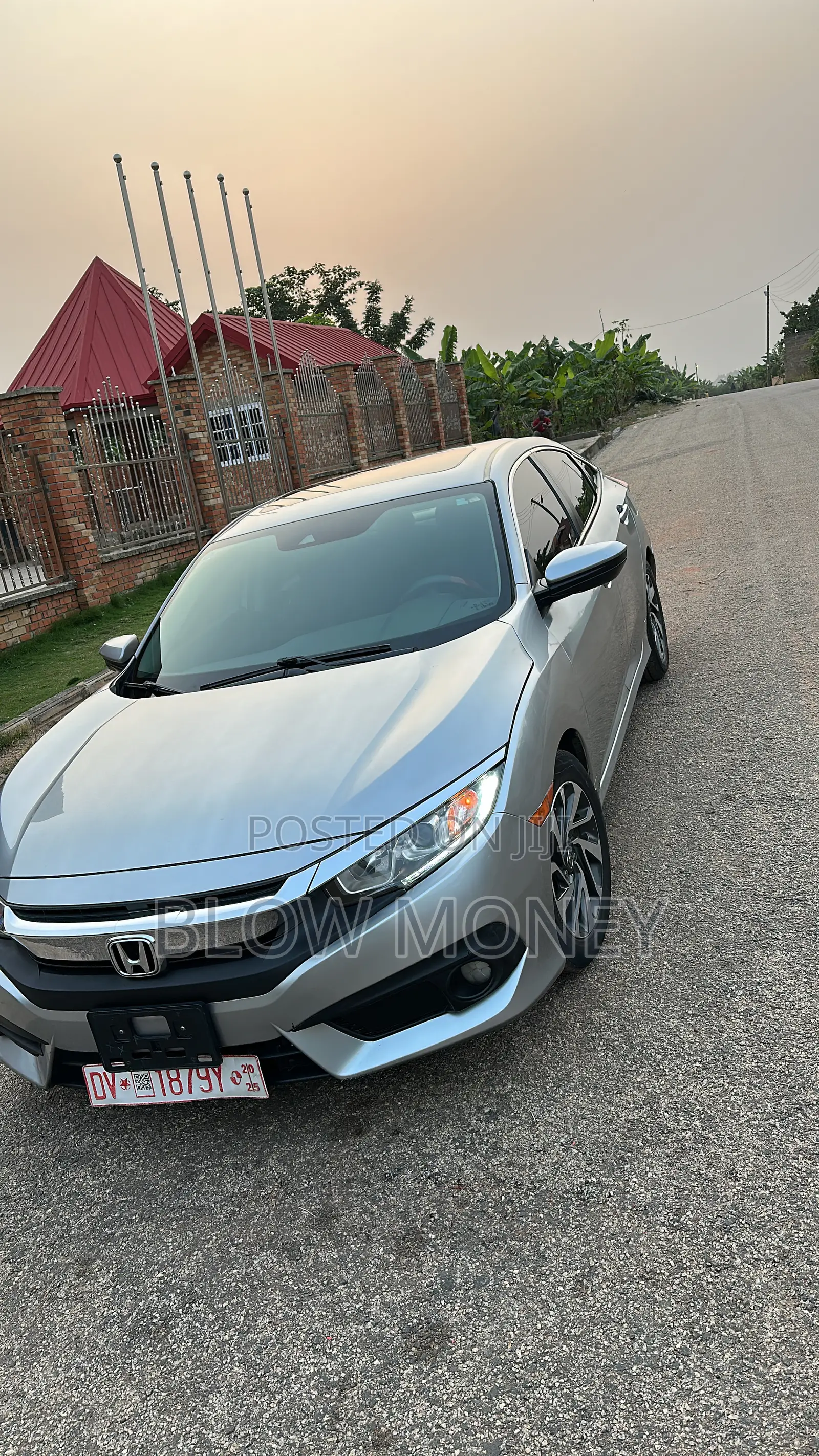 Honda Civic EX 4dr Sedan (2.0L 4cyl) 2017 Silver