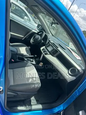 Toyota RAV4 LE 4dr SUV AWD (2.5L 4cyl 6A) 2015 Blue