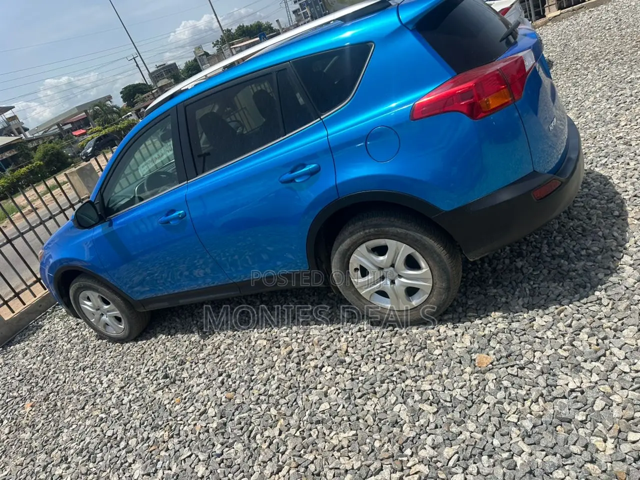 Toyota RAV4 LE 4dr SUV AWD (2.5L 4cyl 6A) 2015 Blue