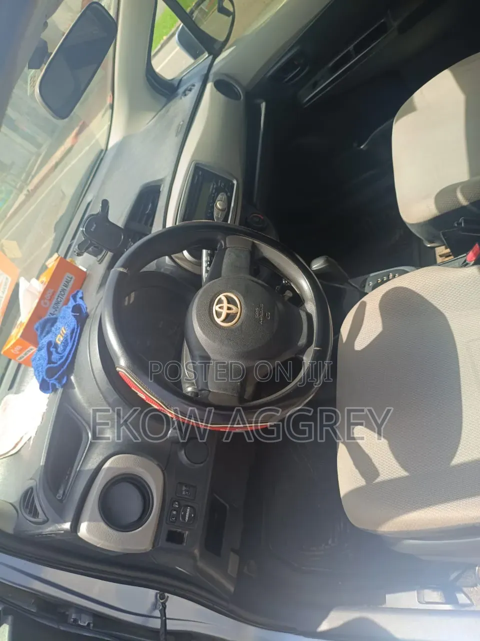 Toyota Vitz 2012 Blue