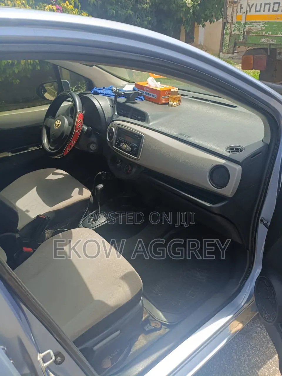 Toyota Vitz 2012 Blue