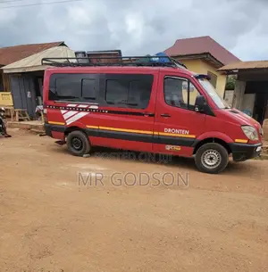 Mercedes-Benz Sprinter 2005 Yellow