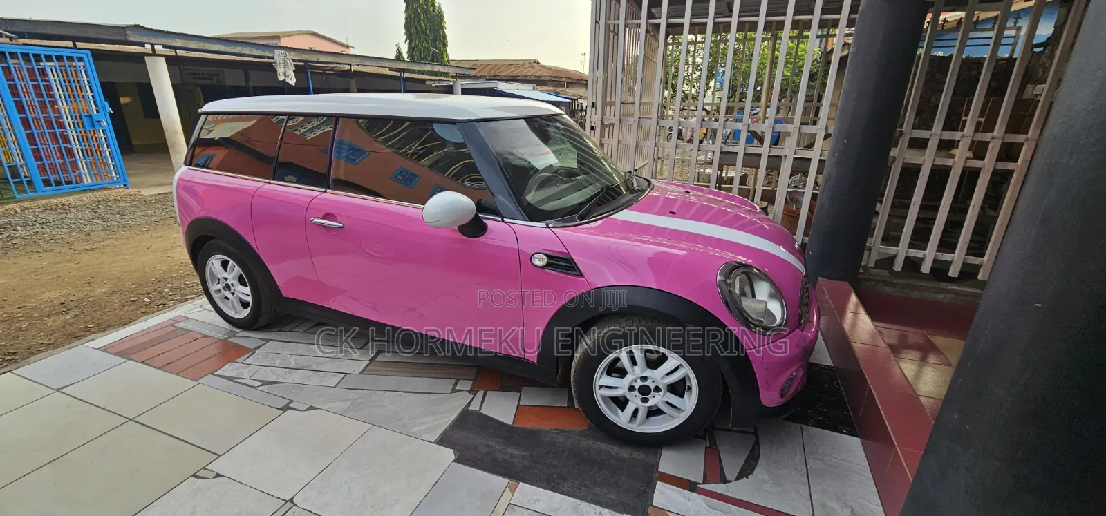 Mini Cooper 2012 Pink