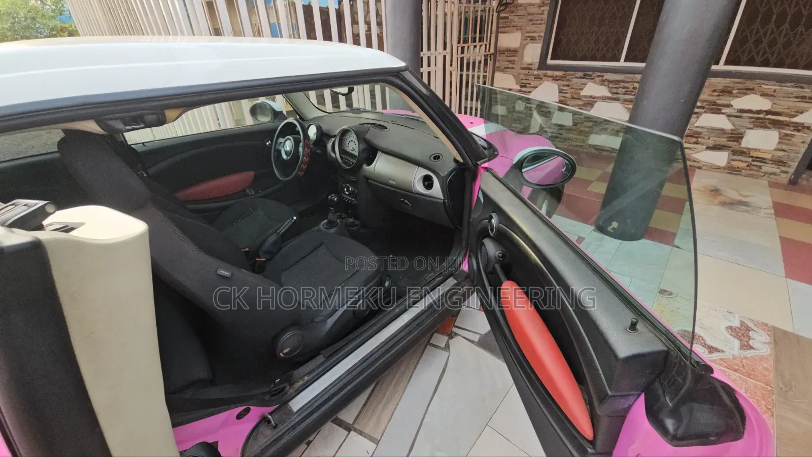 Mini Cooper 2012 Pink