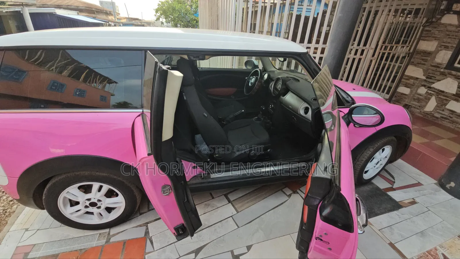 Mini Cooper 2012 Pink