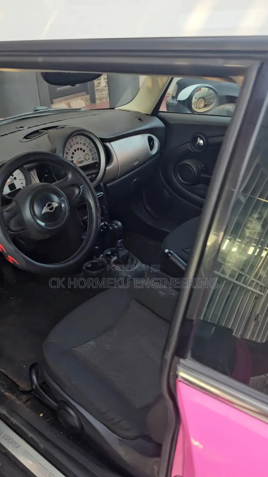Mini Cooper 2012 Pink