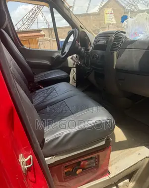 Mercedes-Benz Sprinter 2005 Yellow
