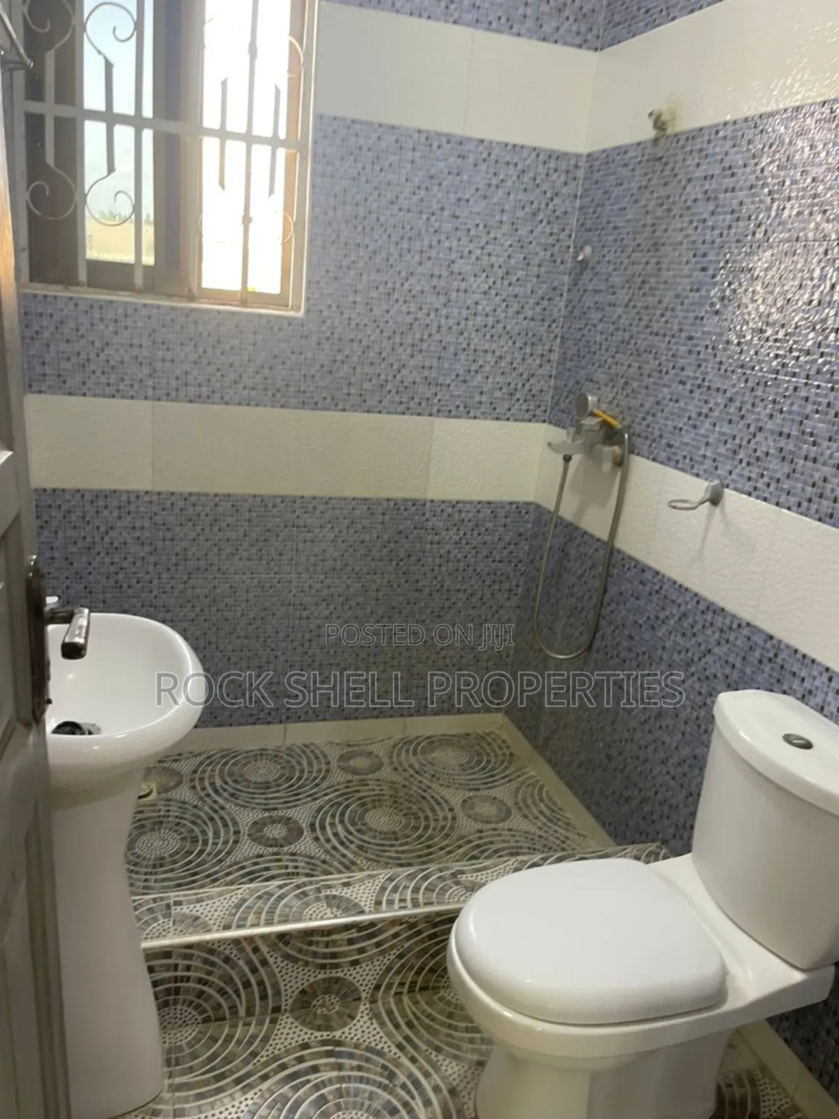1bdrm Apartment in Rock-Shell, Pure Water for rent