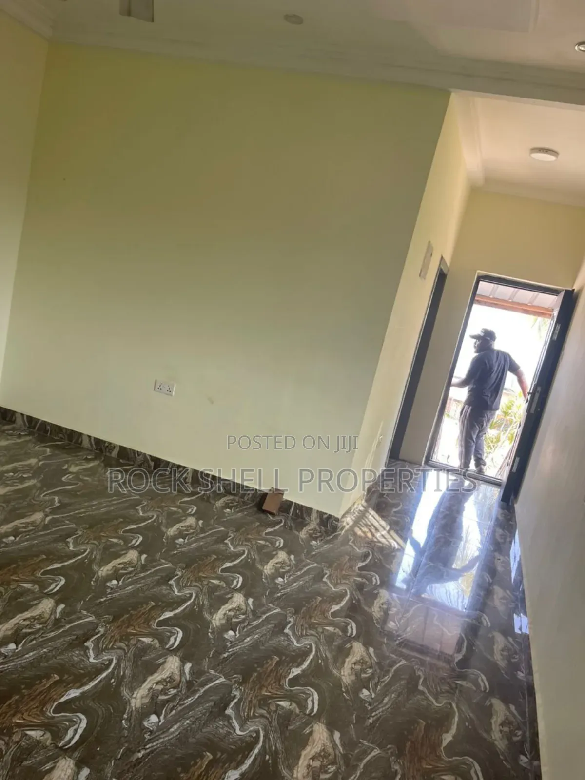 1bdrm Apartment in Rock-Shell, Pure Water for rent