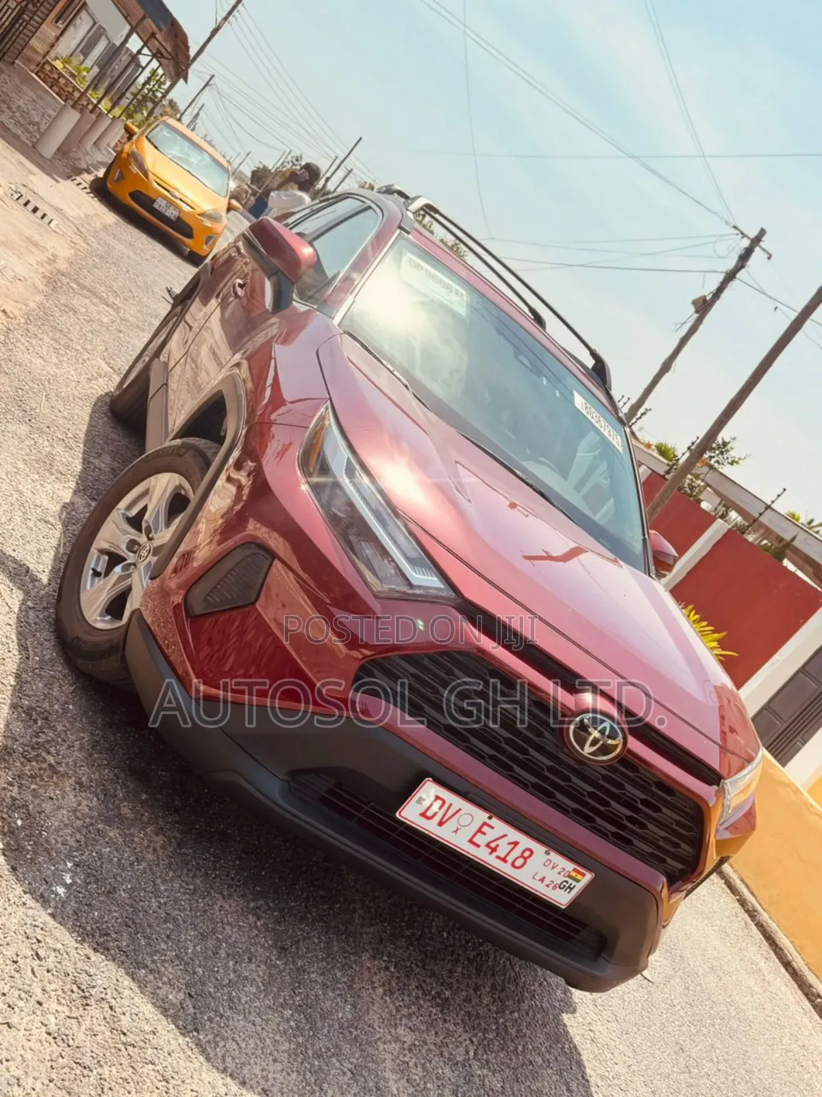 Toyota RAV4 XLE 2025 Red