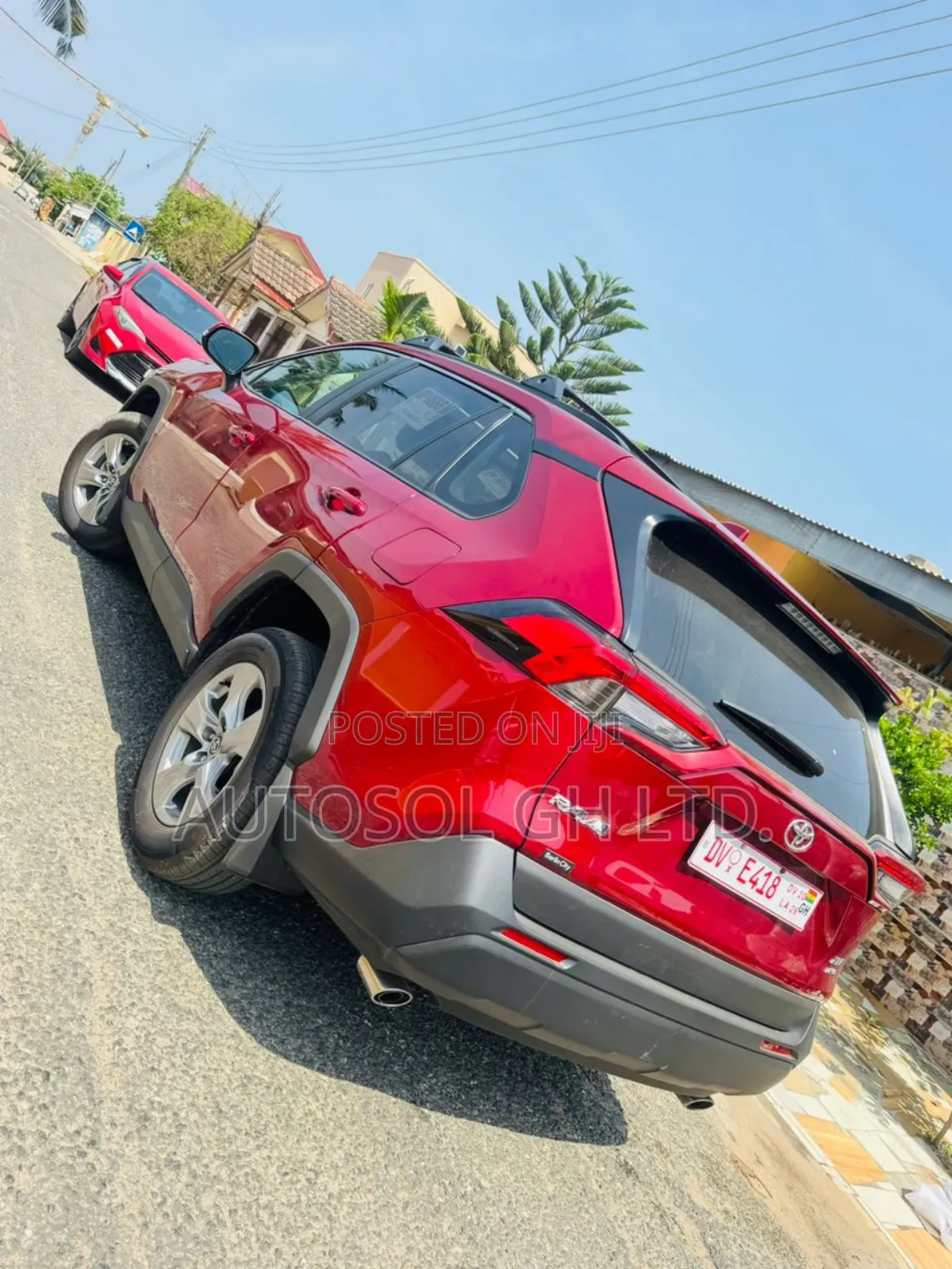 Toyota RAV4 XLE 2025 Red