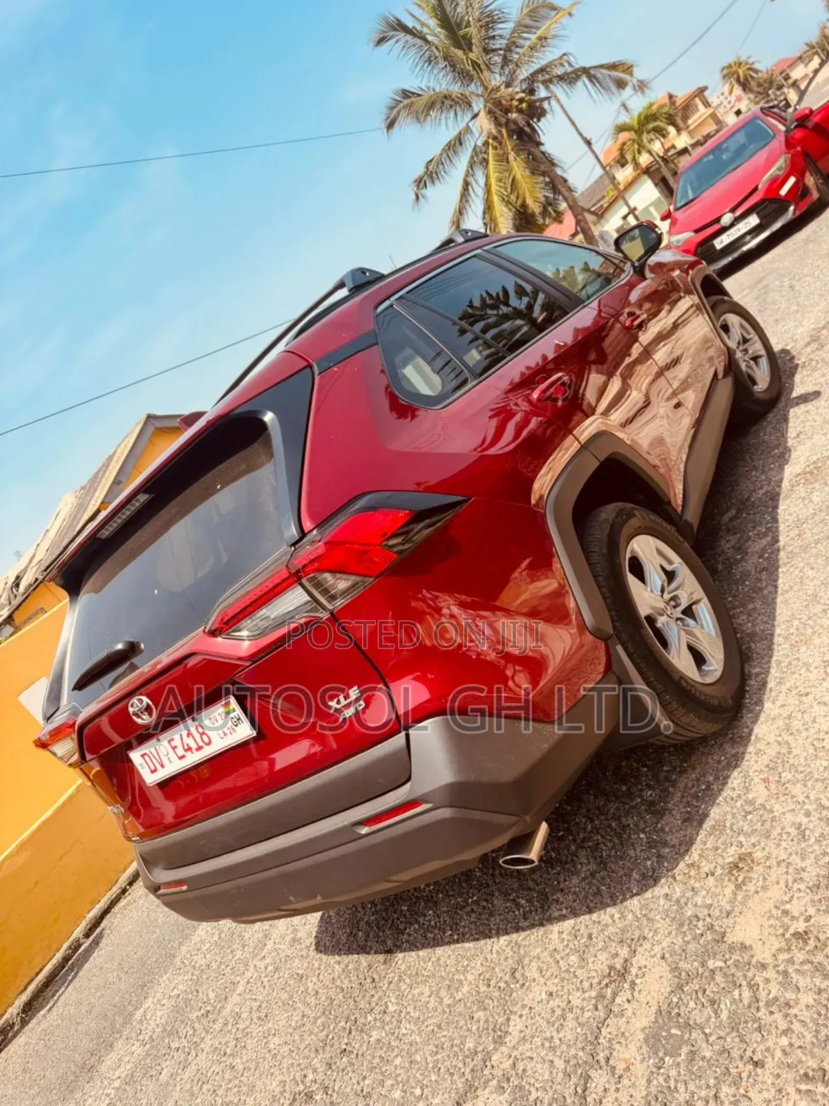 Toyota RAV4 XLE 2025 Red