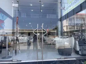 355 SQM Showroom at Spintex