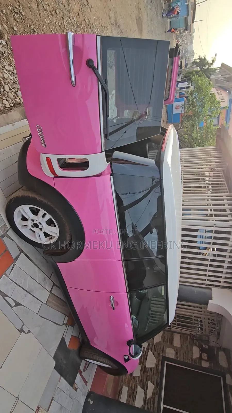 Mini Cooper 2012 Pink