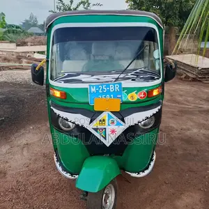 Bajaj RE 2025 Green