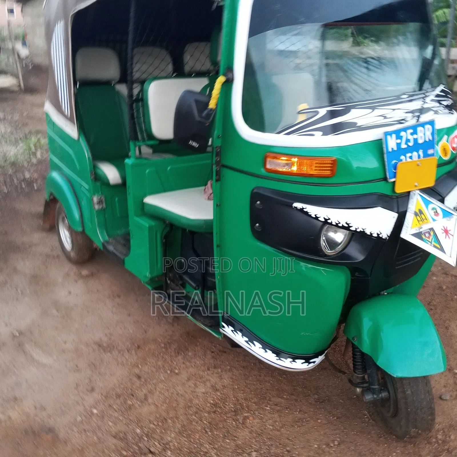 Bajaj RE 2025 Green