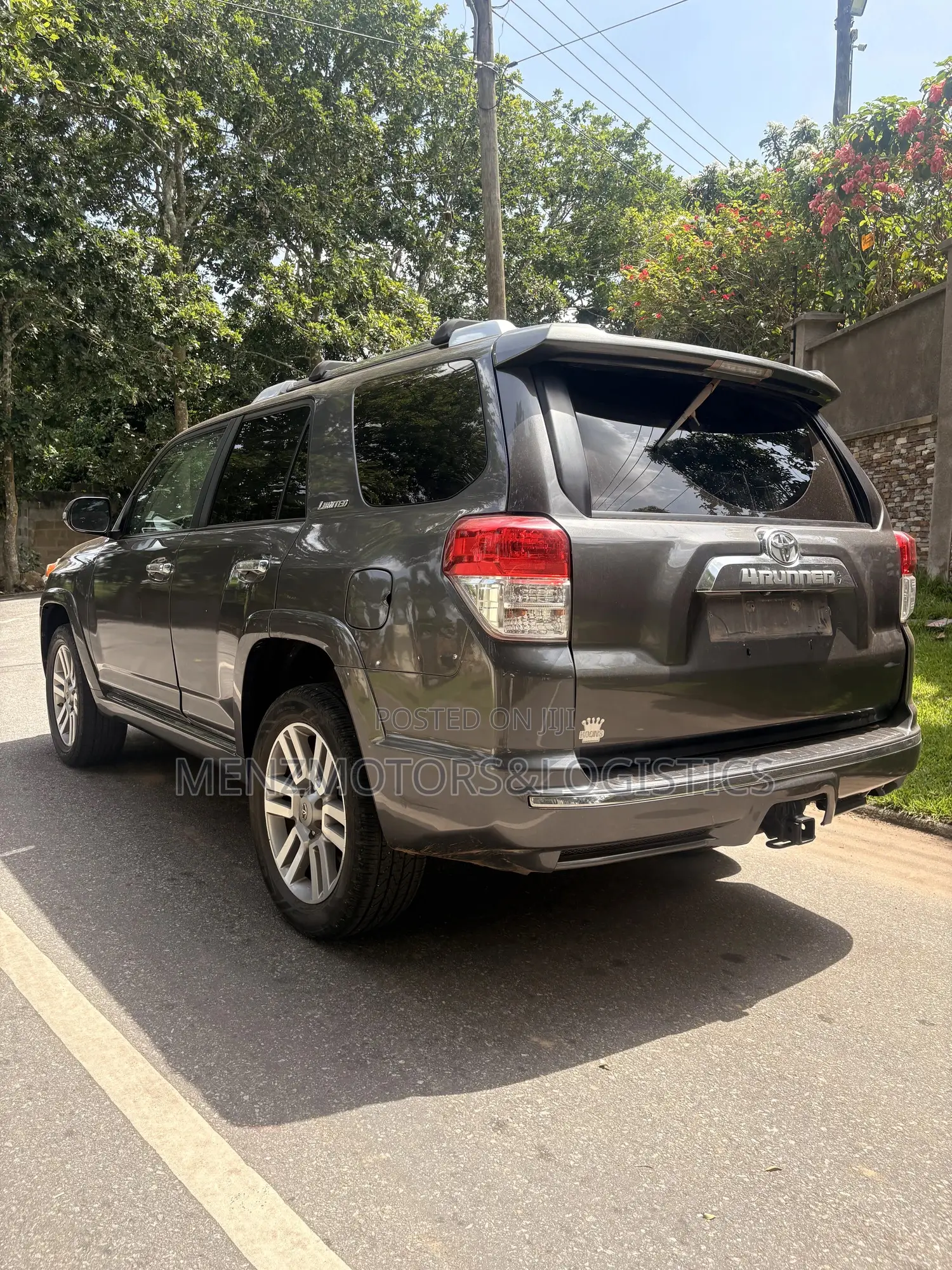 Toyota 4-Runner Limited 4WD 2011 Gray