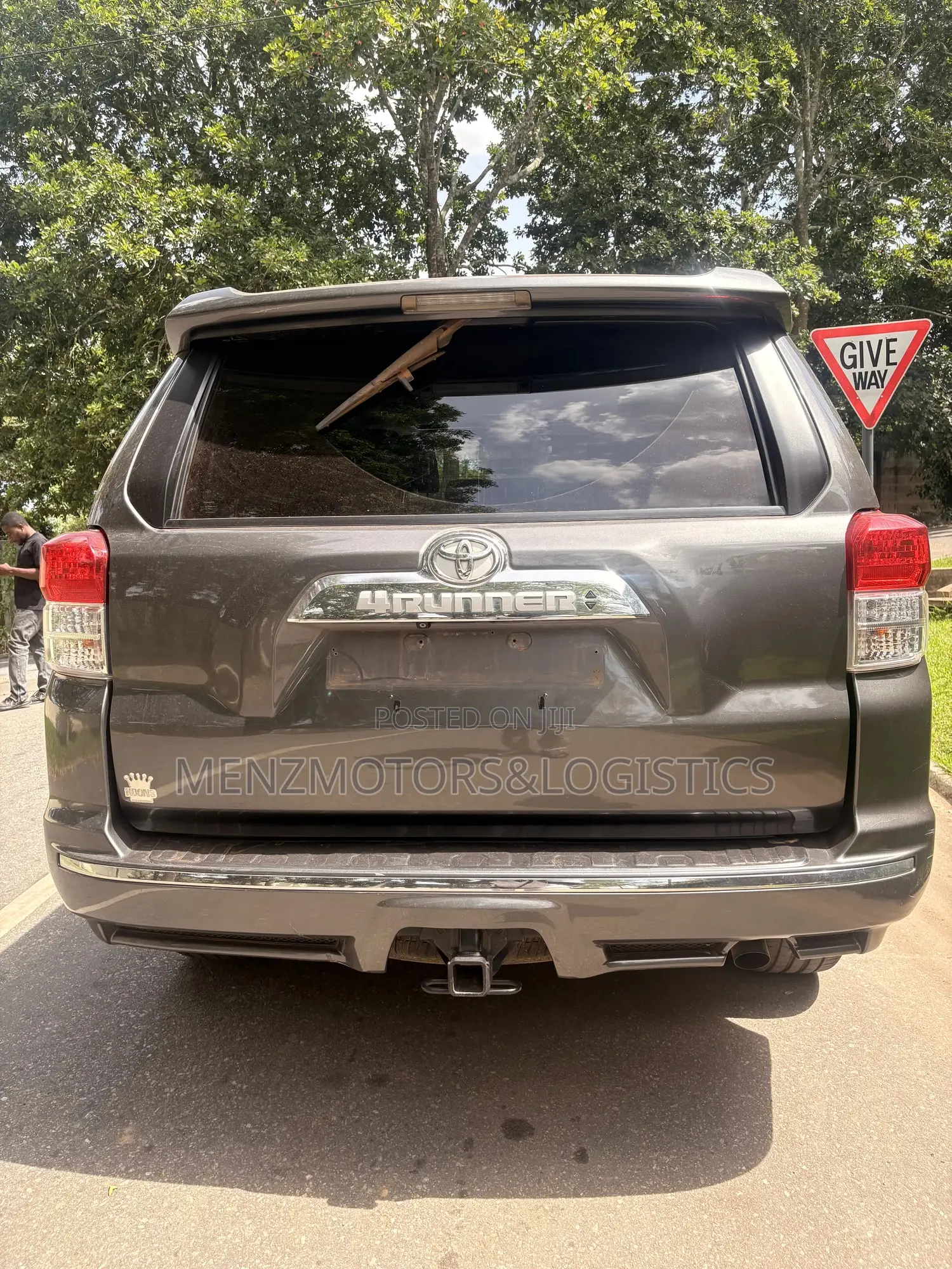 Toyota 4-Runner Limited 4WD 2011 Gray