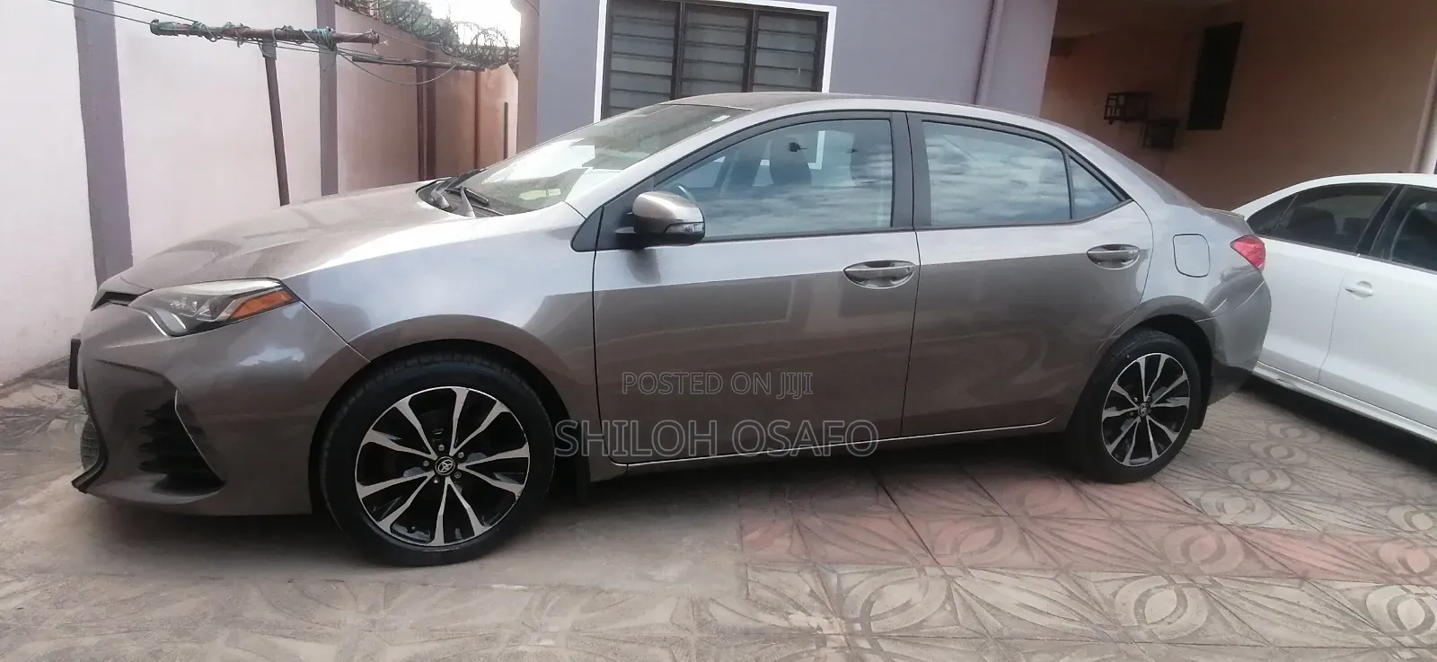 Toyota Corolla XSE 4dr Sedan (1.8L 4cyl CVT) 2017 Burgundy